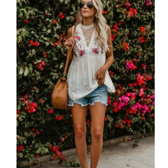 ๐ฅNew boutique embroidered babydoll top - Picture 6 of 13